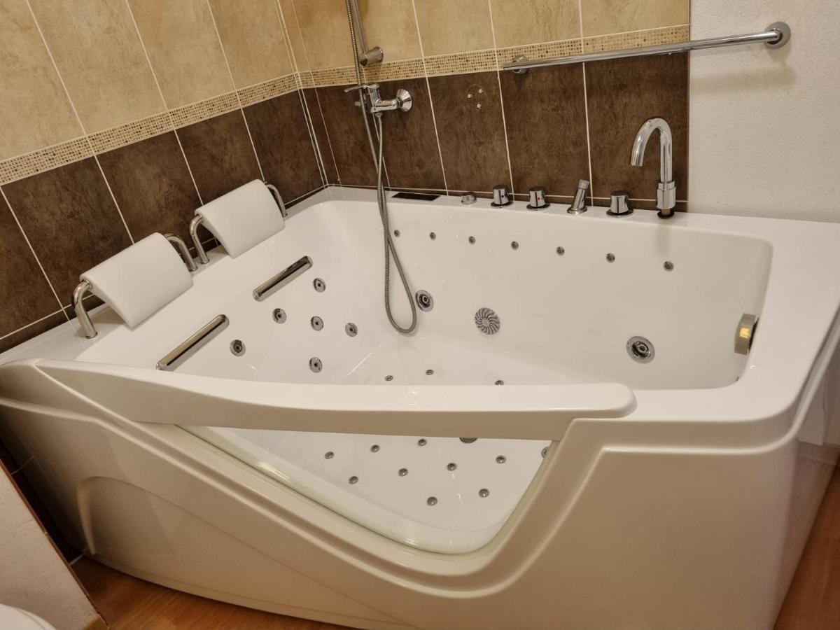 Les Orres 1800 Appartement 4 P Jacuzzi Balneo Prive Vue Piste Piscine Residence المظهر الخارجي الصورة